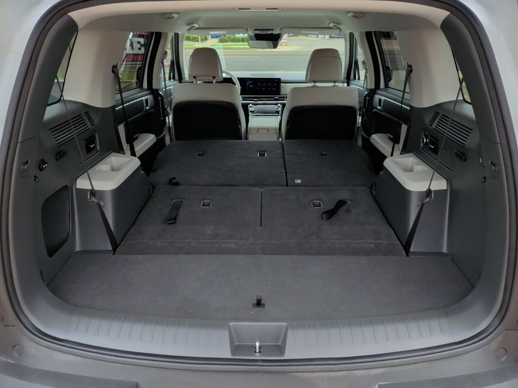 Used 2026 Hyundai Santa Fe SEL FWD image 36