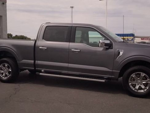 Used 2023 Ford F150 Lariat w/ FX4 Off-Road Package AWD/4WD image 3