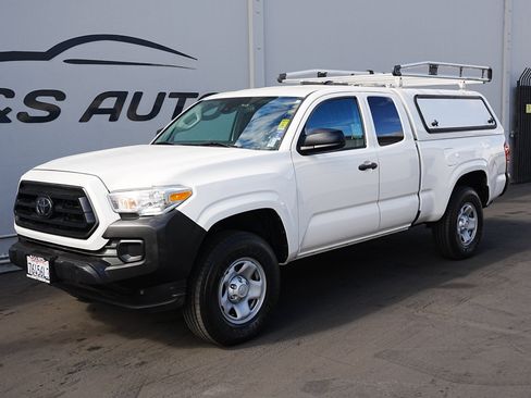 Used 2022 Toyota Tacoma SR image 7