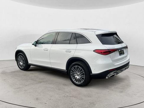 Used 2026 Mercedes-Benz GLC 300 4MATIC image 3