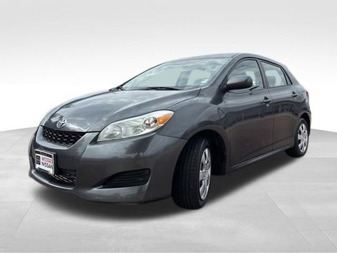 Used 2009 Toyota Matrix w/ PWR Pkg FWD image 4