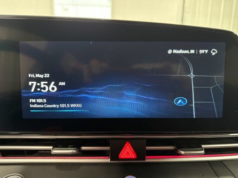 Used 2024 Hyundai Elantra SEL FWD image 25