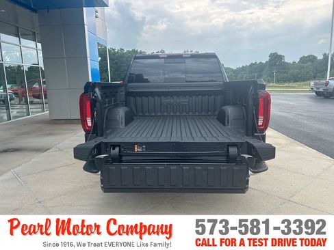 Used 2026 GMC Sierra 1500 SLT w/ SLT Premium Package AWD/4WD image 6