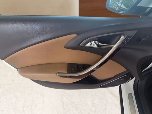 Used 2013 Buick Verano Leather FWD image 31