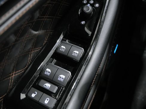 Used 2022 Jeep Grand Cherokee Summit AWD/4WD image 13