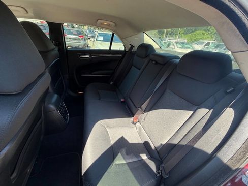 Used 2019 Chrysler 300 Touring w/ Sport Appearance Package RWD image 15