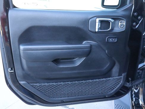 Used 2023 Jeep Gladiator Willys image 17