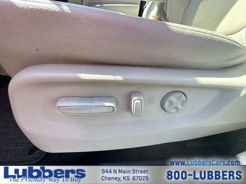 Used 2025 Honda Odyssey EX-L image 12