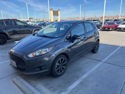Used 2016 Ford Fiesta SE w/ Equipment Group 201A image 1
