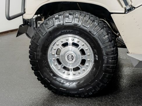 Used 2003 HUMMER H1 4-Door Wagon image 18