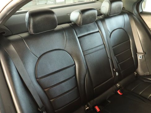 Used 2019 Mercedes-Benz C 300 4MATIC Sedan image 45