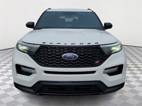 Used 2020 Ford Explorer ST w/ ST Street Pack image 2