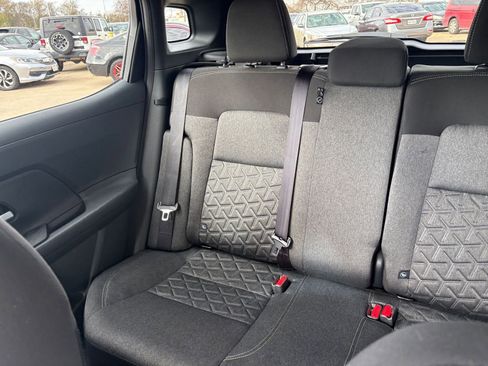 Used 2025 Nissan Kicks SV image 37