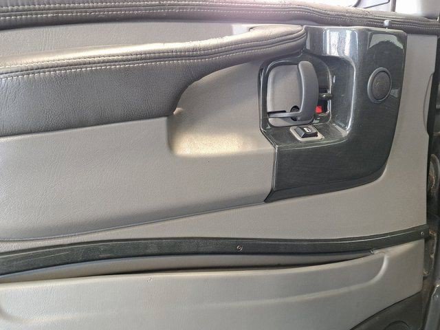 Used 2015 Chevrolet Express 2500 RWD image 18