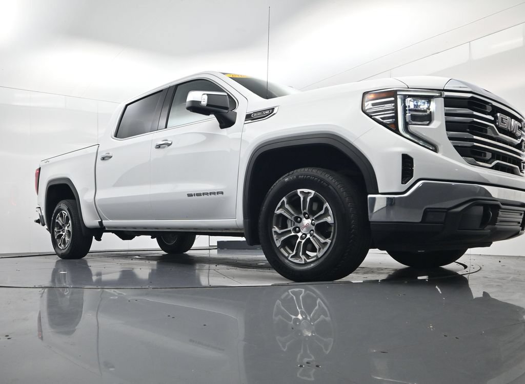 Used 2024 GMC Sierra 1500 SLT AWD/4WD image 41