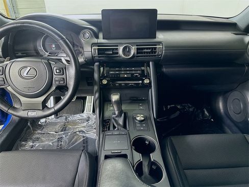 Used 2022 Lexus IS 350 F Sport image 17
