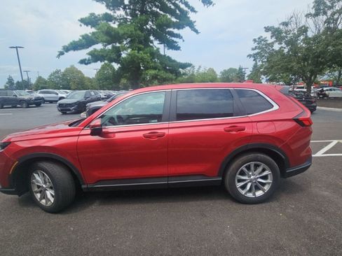 Used 2024 Honda CR-V EX image 3