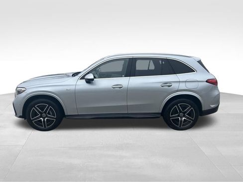 Used 2025 Mercedes-Benz GLC 350e 4MATIC image 2