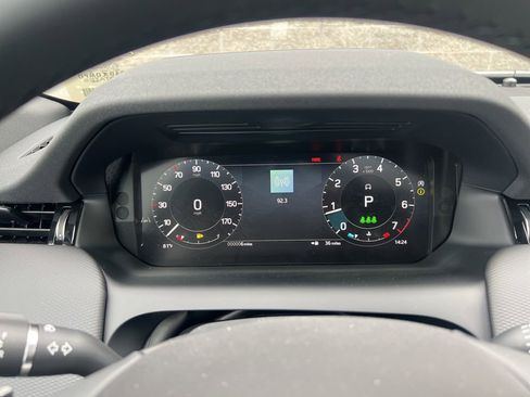 New 2025 Land Rover Discovery Sport Dynamic SE image 20