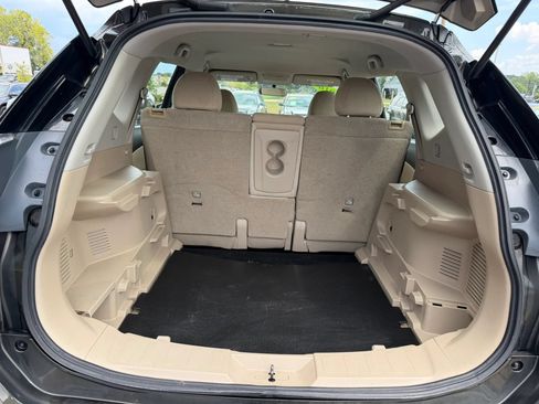 Used 2016 Nissan Rogue S FWD image 25