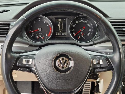 Used 2017 Volkswagen Passat 1.8T R-Line w/ R-Line Lighting Package image 25