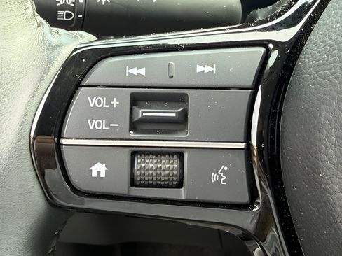 Used 2024 Honda CR-V EX-L image 16
