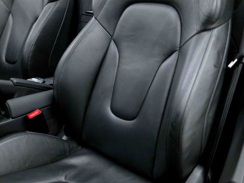 Used 2011 Audi R8 V10 AWD/4WD image 36