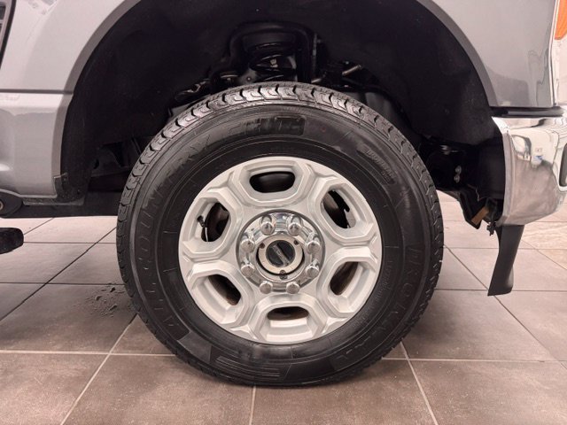 Used 2025 Ford F250 XLT AWD/4WD image 39