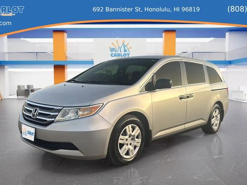 Used 2014 Honda Odyssey EX image 3