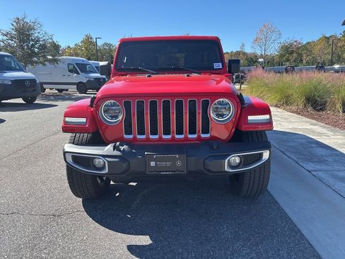 Used 2021 Jeep Wrangler Unlimited Sahara w/ Cold Weather Group AWD/4WD image 3