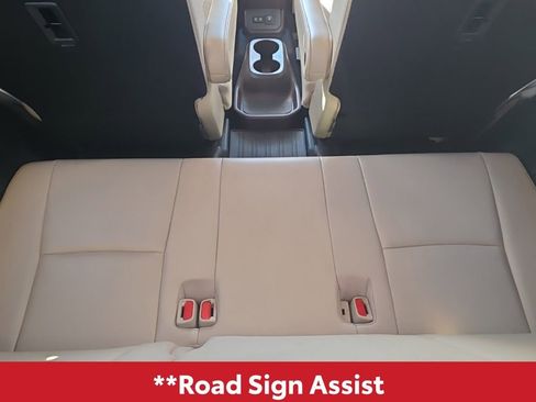 Used 2021 Toyota Highlander Limited image 15