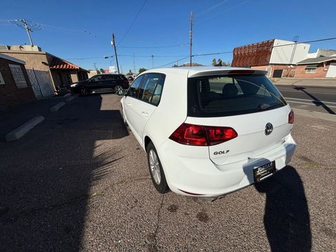 Used 2016 Volkswagen Golf S image 8