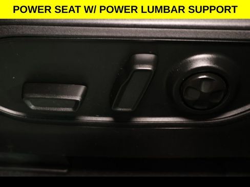 Used 2023 Jeep Grand Cherokee Laredo RWD image 3