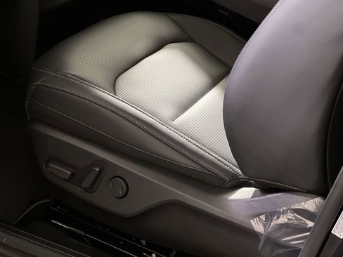 New 2025 Kia EV6 Wind image 12