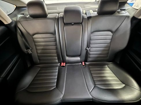 Used 2017 Ford Fusion SE w/ Fusion SE Technology Package image 26
