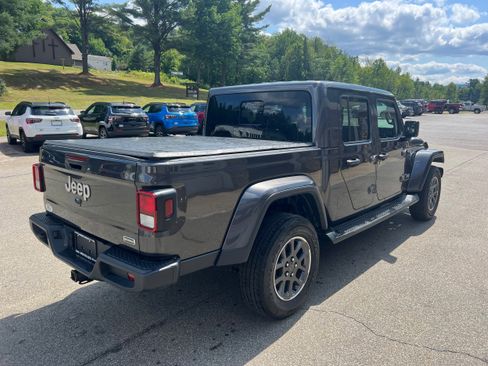 Used 2021 Jeep Gladiator Overland image 5