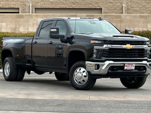 Certified 2024 Chevrolet Silverado 3500 LT w/ Convenience Package AWD/4WD image 2