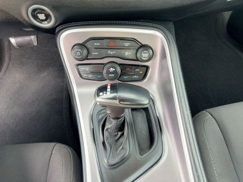 Used 2022 Dodge Challenger GT image 14