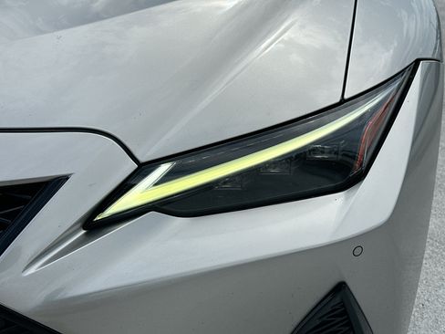 Used 2022 Lexus IS 350 F Sport RWD image 32