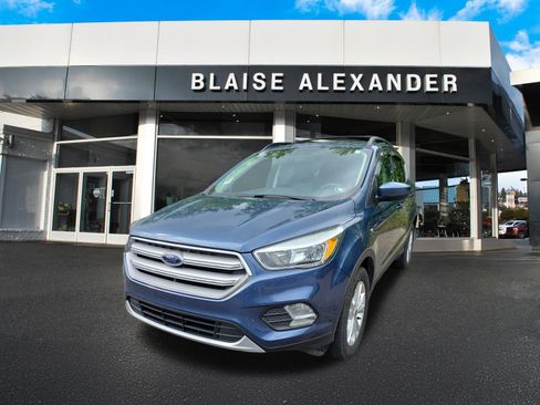 Used 2018 Ford Escape SE w/ SE Sync 3 Package AWD/4WD image 8