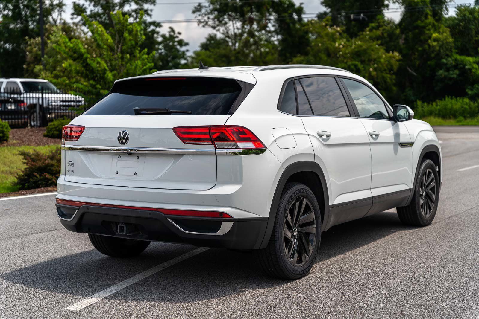 Used 2023 Volkswagen Atlas Cross Sport SE w/ Black Wheel Package FWD image 6