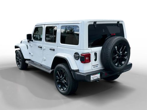 Used 2025 Jeep Wrangler Sahara 4xe image 3