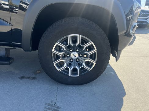 Used 2024 Chevrolet Colorado Z71 w/ Z71 Convenience Package 2 image 13