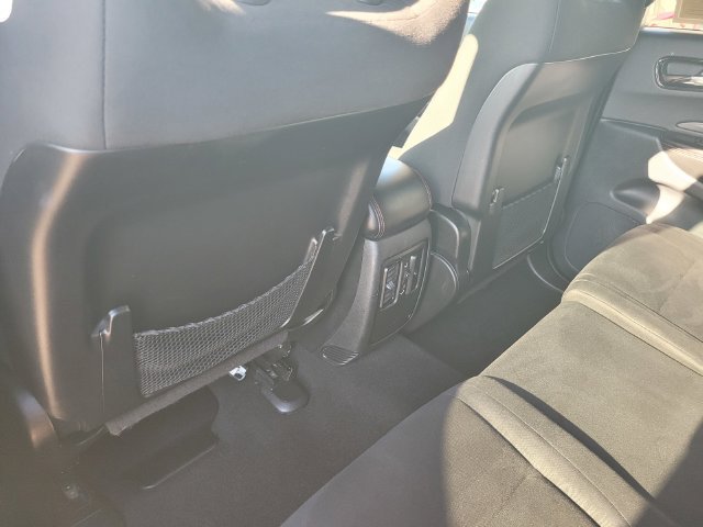 Used 2025 Dodge Durango GT AWD/4WD image 14