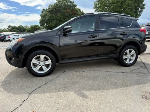 Used 2014 Toyota RAV4 XLE FWD image 8