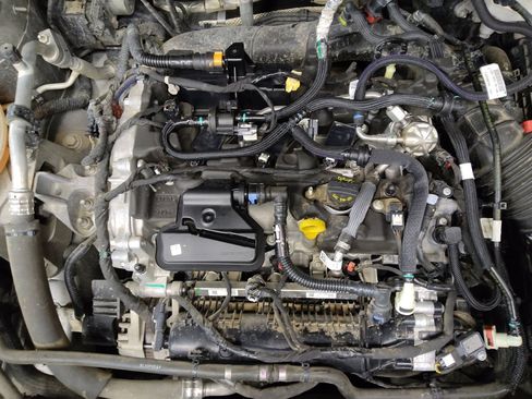 Used 2020 Ford Escape SE image 30