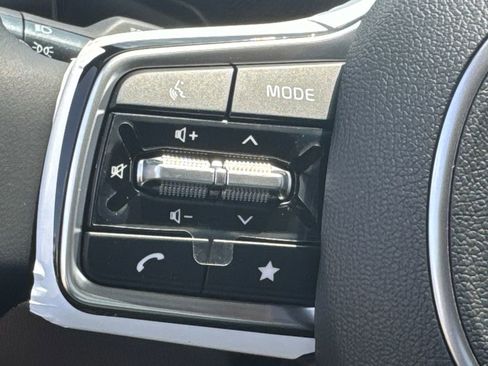 New 2025 Kia Sorento S w/ Panoramic Sunroof Package image 24