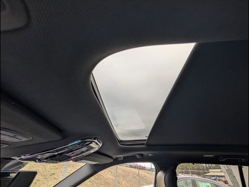 Used 2023 Jeep Grand Cherokee Overland w/ Luxury Tech Group IV image 13