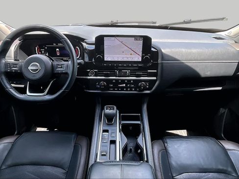 Used 2022 Nissan Pathfinder Platinum w/ Cargo Package FWD image 16