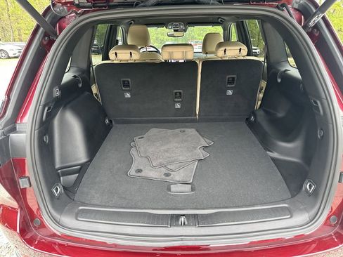 Used 2024 Jeep Grand Cherokee Limited image 19